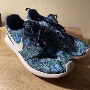 Nike floral roches - USED size 7 (men)
